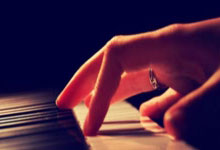 大马德里主场击败马德里竞技，小组榜首