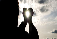 高水平女子足球对抗激发热情